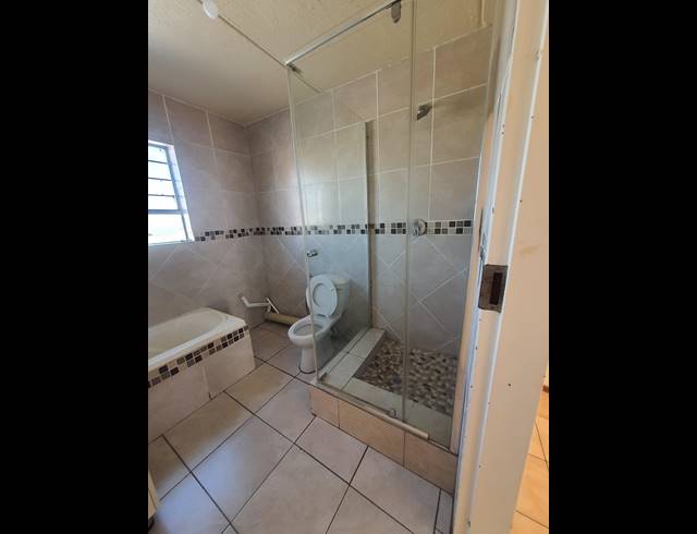 2 BEDROOM APARTMENT FOR SALE IN VORNA VALLEY